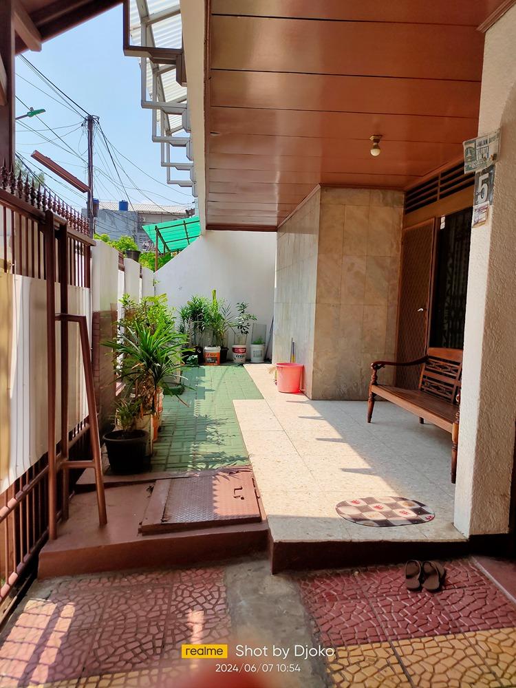 Dijual Rumah Siap Huni di Rawamangun, Lingkungan Nyaman & Tenang